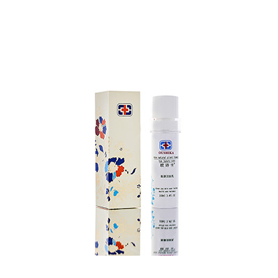 卧龙会下雨的乳液